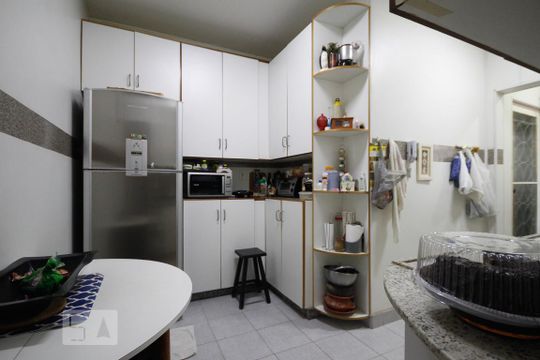 Cozinha de apartamento à venda com 3 quartos, 120m² em Barra da Tijuca, Rio de Janeiro