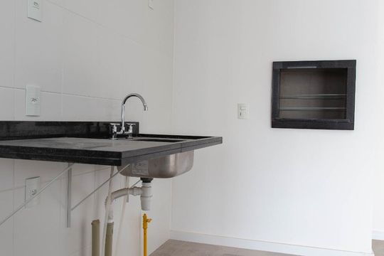 Cozinha de apartamento para alugar com 1 quarto, 59m² em Jardim do Salso, Porto Alegre