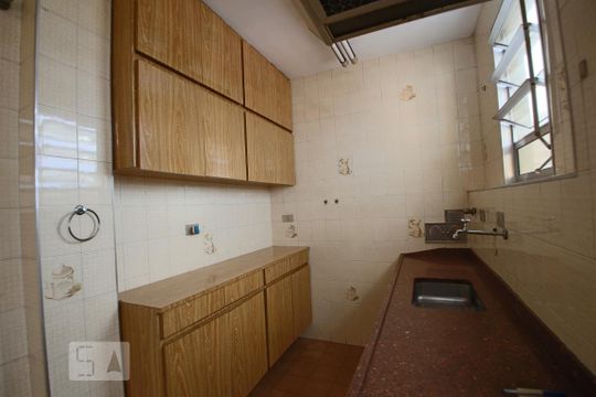 Cozinha de apartamento para alugar com 2 quartos, 60m² em Bela Vista, São Paulo