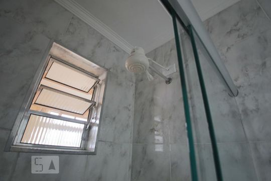 Banheiro de apartamento para alugar com 2 quartos, 60m² em Bela Vista, São Paulo