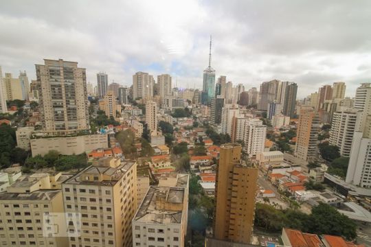 Vista  de kitnet/studio à venda com 1 quarto, 30m² em Vila Mariana, São Paulo