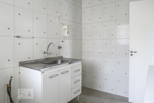 Cozinha de apartamento para alugar com 2 quartos, 61m² em Cidade São Francisco, São Paulo
