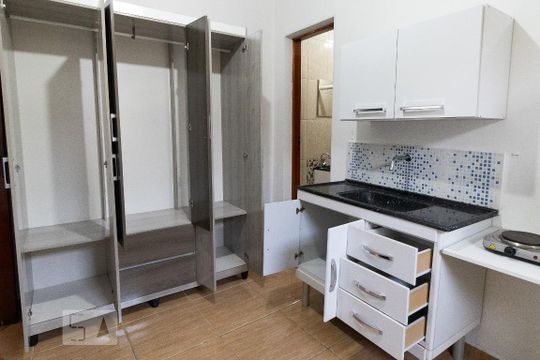 Quarto 1 de kitnet/studio para alugar com 1 quarto, 17m² em Vila Butantã, São Paulo