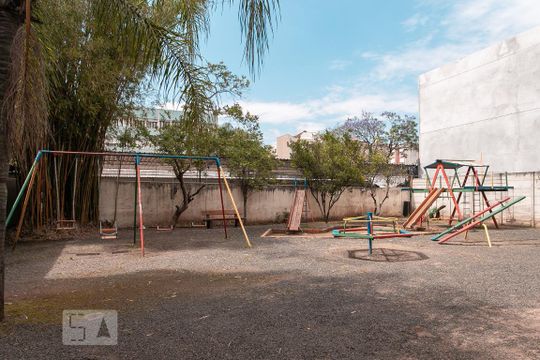 Playground de apartamento para alugar com 2 quartos, 80m² em Santana, Porto Alegre