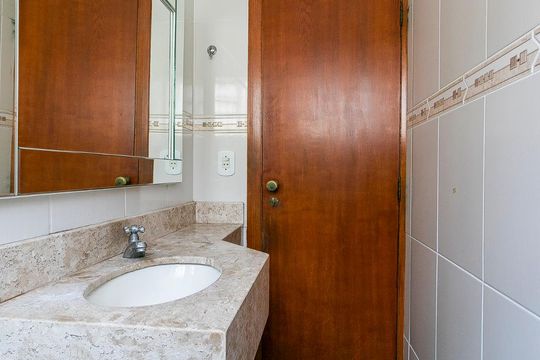 Lavabo de casa à venda com 3 quartos, 200m² em Chácara Mafalda, São Paulo
