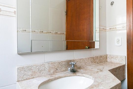Lavabo de casa à venda com 3 quartos, 200m² em Chácara Mafalda, São Paulo