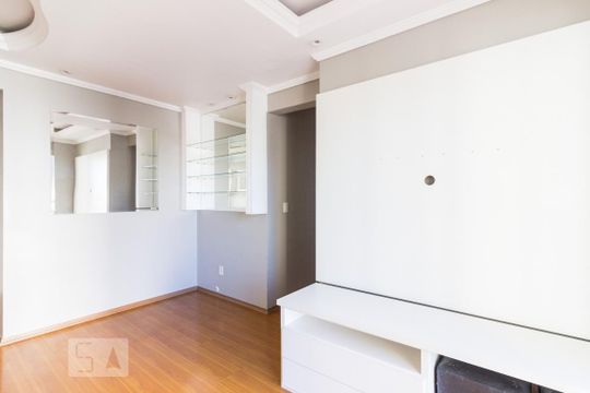 Sala de apartamento para alugar com 2 quartos, 50m² em Piqueri, São Paulo