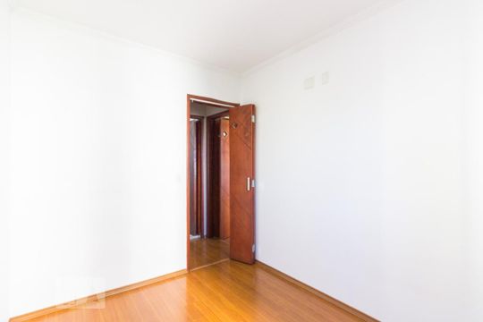 Quarto 1 de apartamento para alugar com 2 quartos, 50m² em Piqueri, São Paulo