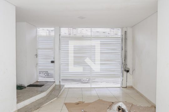 Garagem de casa à venda com 3 quartos, 390m² em Vila Anglo Brasileira, São Paulo