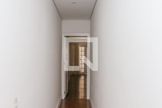 Corredor de casa à venda com 3 quartos, 390m² em Vila Anglo Brasileira, São Paulo