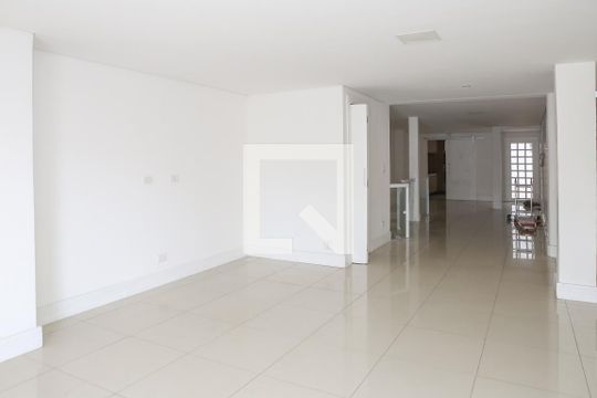 Sala de casa à venda com 3 quartos, 390m² em Vila Anglo Brasileira, São Paulo