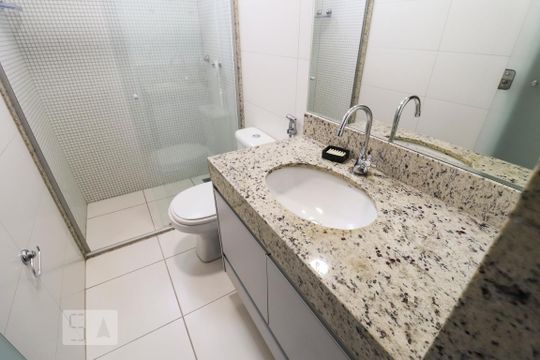 Banheiro da Suíte 1 de apartamento à venda com 2 quartos, 75m² em Setor Bueno, Goiânia