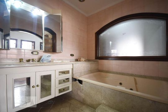 Banheiro Suíte 3 de casa à venda com 4 quartos, 350m² em Lar São Paulo, São Paulo