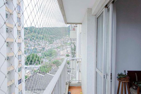 Varanda Sala de apartamento à venda com 3 quartos, 121m² em Grajau, Rio de Janeiro