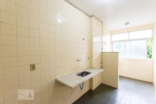Cozinha de apartamento para alugar com 1 quarto, 50m² em Centro, Niterói