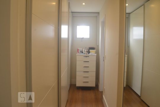 Corretor de apartamento à venda com 3 quartos, 211m² em Vila Andrade, São Paulo