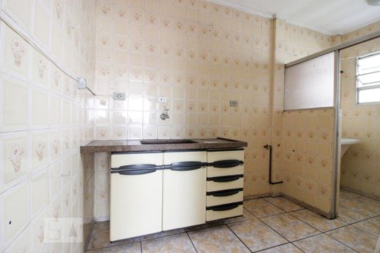 Cozinha de apartamento para alugar com 2 quartos, 50m² em Carandiru, São Paulo