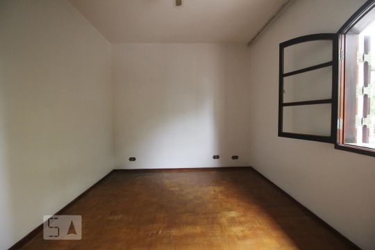 Suíte de casa para alugar com 3 quartos, 121m² em Real Parque, São Paulo