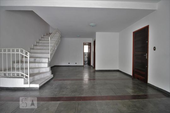 Casa para alugar com 3 quartos, 121m² em Real Parque, São Paulo