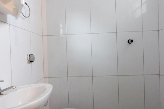 Banheiro de casa para alugar com 1 quarto, 40m² em Parque Peruche, São Paulo