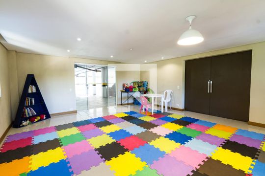 Área comum - Brinquedoteca de apartamento à venda com 3 quartos, 126m² em Cascatinha, Curitiba