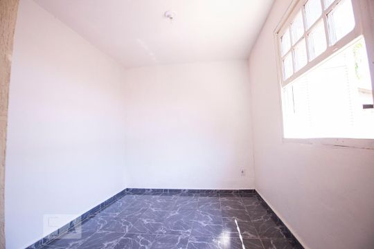 quarto 1 de casa para alugar com 2 quartos, 60m² em Vila Santana, Campinas