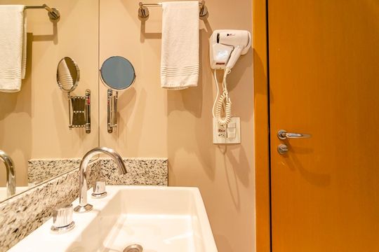 Banheiro de apartamento à venda com 1 quarto, 20m² em Ipiranga, Belo Horizonte