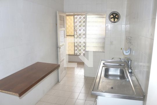 Cozinha de apartamento à venda com 3 quartos, 97m² em Santo Antônio, São Caetano do Sul