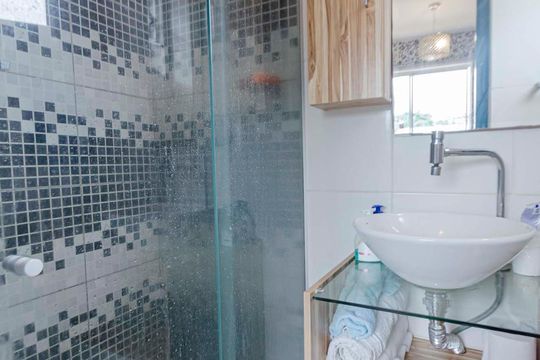 Banheiro de kitnet/studio para alugar com 1 quarto, 25m² em Estácio, Rio de Janeiro