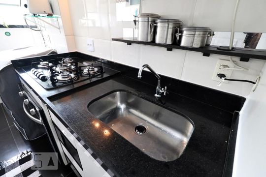 Cozinha de apartamento para alugar com 3 quartos, 63m² em Vargem Pequena, Rio de Janeiro