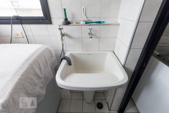 Área de Serviço de apartamento para alugar com 2 quartos, 70m² em Vila Paulista, São Paulo