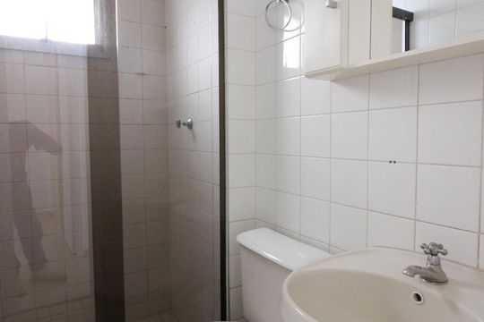 Banheiro de apartamento para alugar com 2 quartos, 42m² em Santana, São Paulo