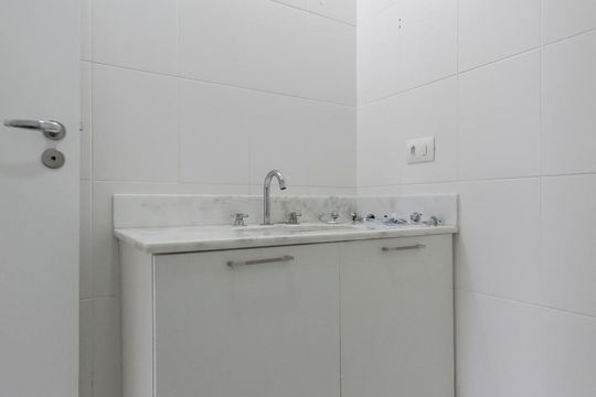 Banheiro social de apartamento para alugar com 2 quartos, 62m² em Ipiranga, São Paulo