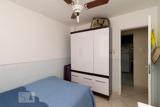 QUARTO 1 de apartamento para alugar com 2 quartos, 85m² em São Domingos, Niterói