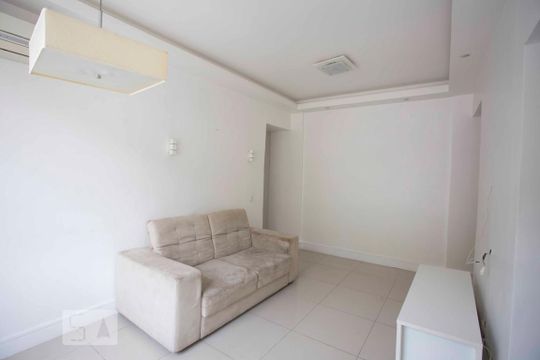 sala de apartamento para alugar com 2 quartos, 80m² em Tijuca, Rio de Janeiro
