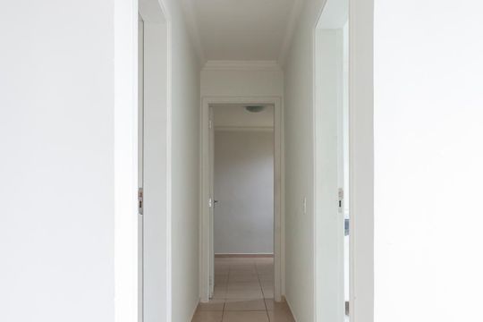 Corredor de apartamento à venda com 1 quarto, 38m² em Jardim Márcia, Campinas