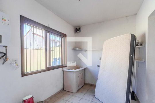 Área de Serviço de casa para alugar com 3 quartos, 200m² em Partenon, Porto Alegre
