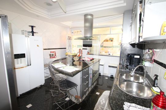 Cozinha de casa de condomínio à venda com 3 quartos, 240m² em Méier, Rio de Janeiro