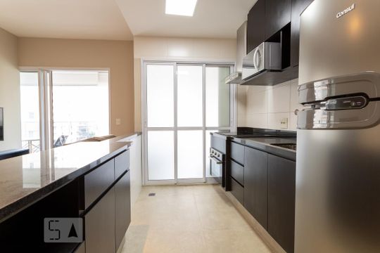 Cozinha de apartamento para alugar com 1 quarto, 55m² em Vila Gertrudes, São Paulo