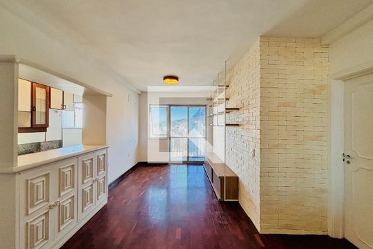 Sala de apartamento para alugar com 2 quartos, 92m² em Leblon, Rio de Janeiro