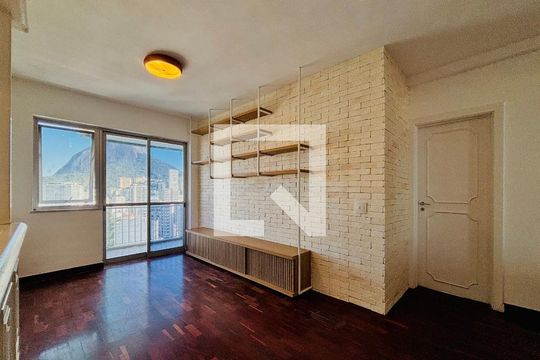 Sala de apartamento para alugar com 2 quartos, 92m² em Leblon, Rio de Janeiro