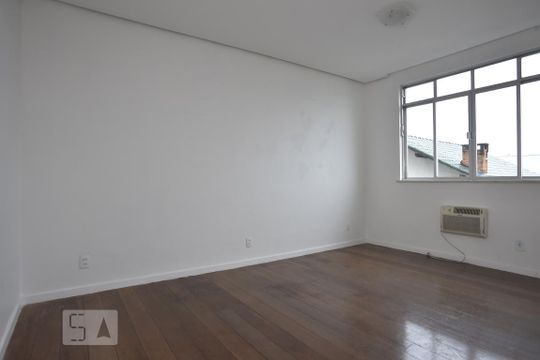 Quarto 4 com AC de apartamento para alugar com 4 quartos, 250m² em Jardim Guanabara, Rio de Janeiro