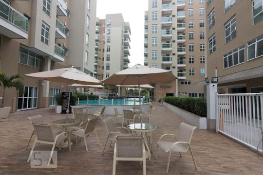Fachada de apartamento à venda com 1 quarto, 40m² em Taquara, Rio de Janeiro