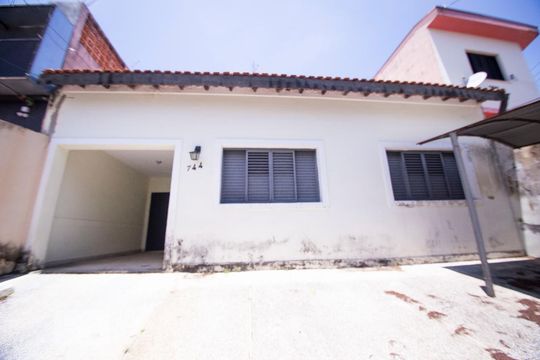 fachada de casa à venda com 3 quartos, 147m² em Vila Lemos, Campinas