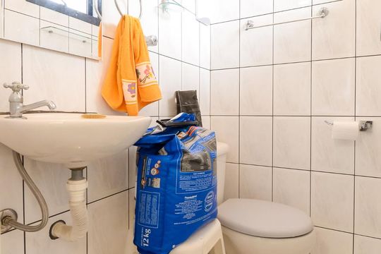 Banheiro de serviço de apartamento à venda com 3 quartos, 85m² em Tatuapé, São Paulo