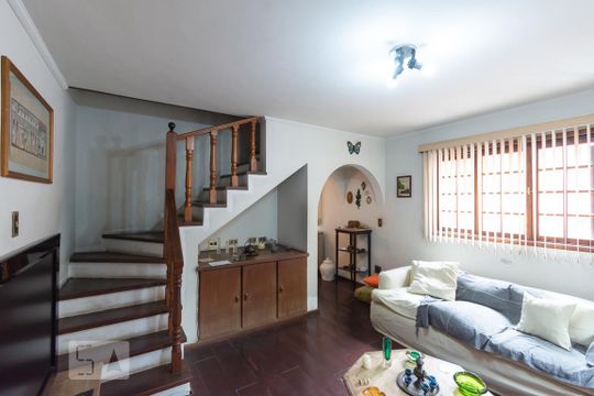 Sala de casa para alugar com 3 quartos, 230m² em Vila Cordeiro, São Paulo