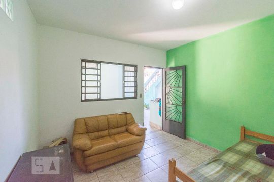 Quarto de casa para alugar com 1 quarto, 40m² em Ferreira, São Paulo