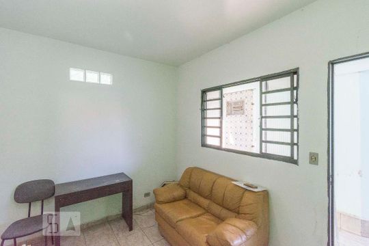 Casa para alugar com 1 quarto, 40m² em Ferreira, São Paulo