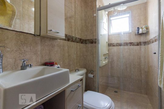 Banheiro de apartamento à venda com 2 quartos, 50m² em Vila Roque, São Paulo