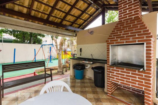 Churrasqueira 1 de apartamento à venda com 2 quartos, 50m² em Vila Roque, São Paulo